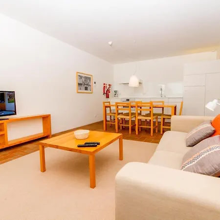 Convento Bernardas - Patio Laranjeiras By Algartur Daire Tavira